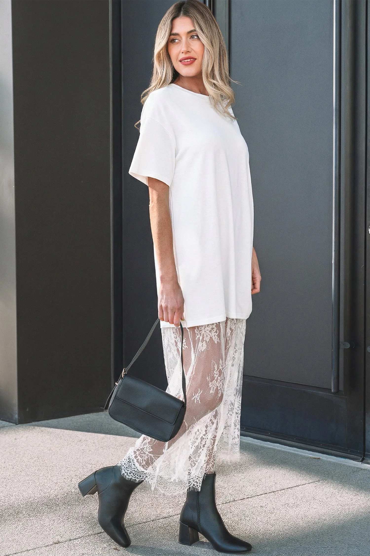 Abito Maxi Largo a Maniche Corte con Patchwork Floreale - Image 16