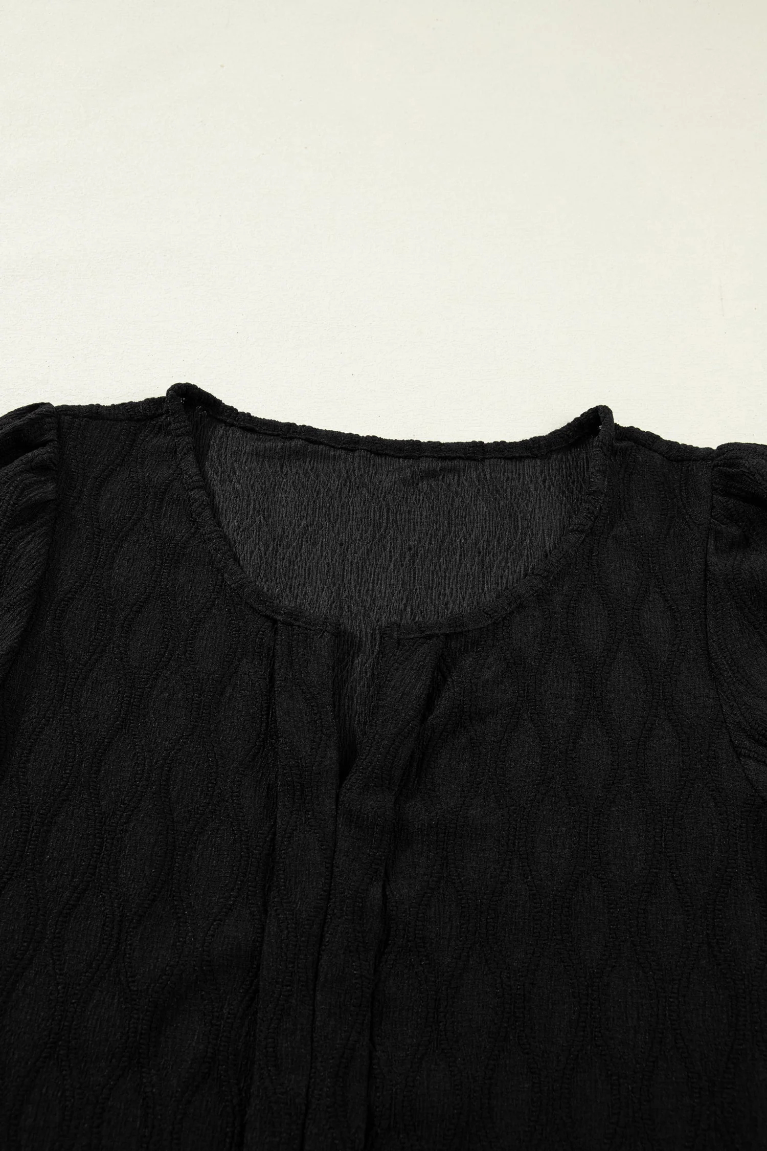 Blusa Testurizzata a Tinta Unita con Scollo a V e Maniche a Sbuffo - Image 9