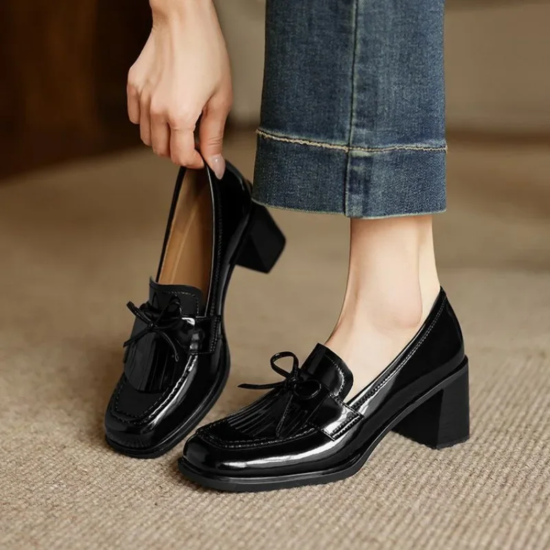 Eleganti Mocassini Dorothy con Tacco per Occasioni di Classe - Image 2