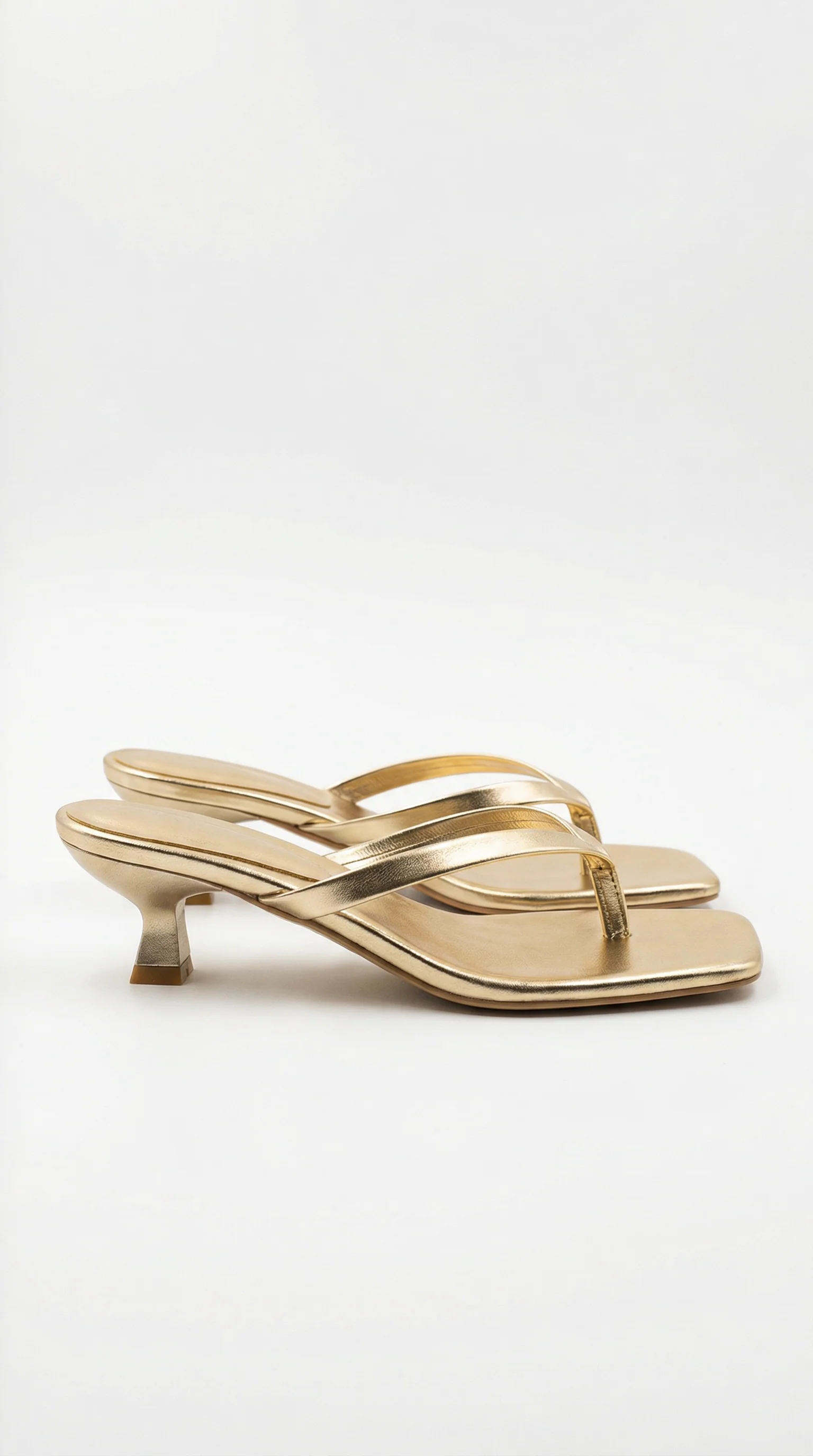 Jessica Zehentrenner-Sandalen mit Kitten-Heel - Image 2