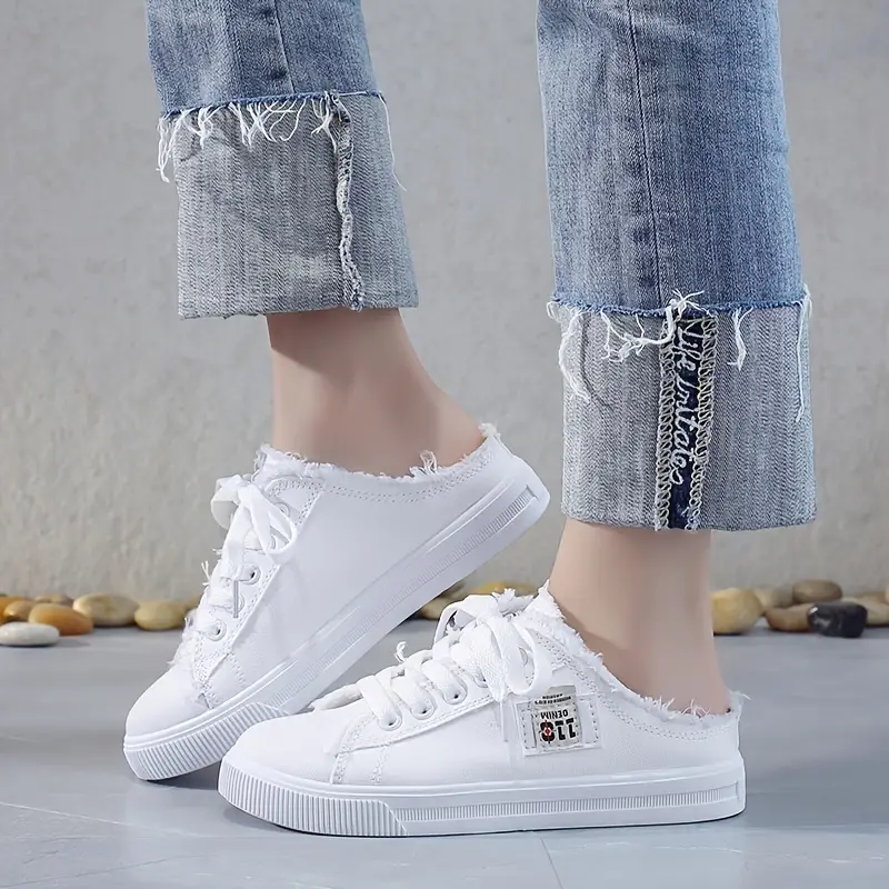 Sneakers Basse da Donna - Trendy - Image 8