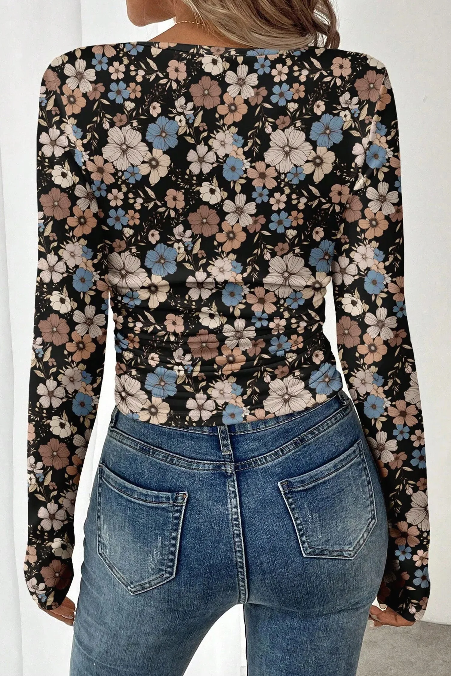 T-shirt Slim a Maniche Lunghe con Stampa Floreale Nera - Image 2