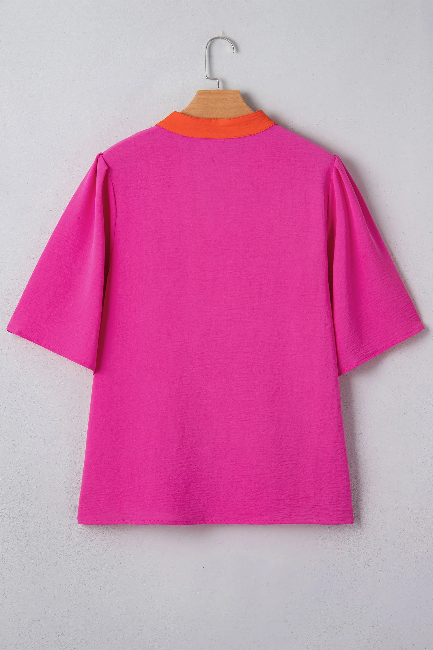 Top a Maniche Corte Ampie con Scollo a V Color Block Rosso Rosa - Image 2