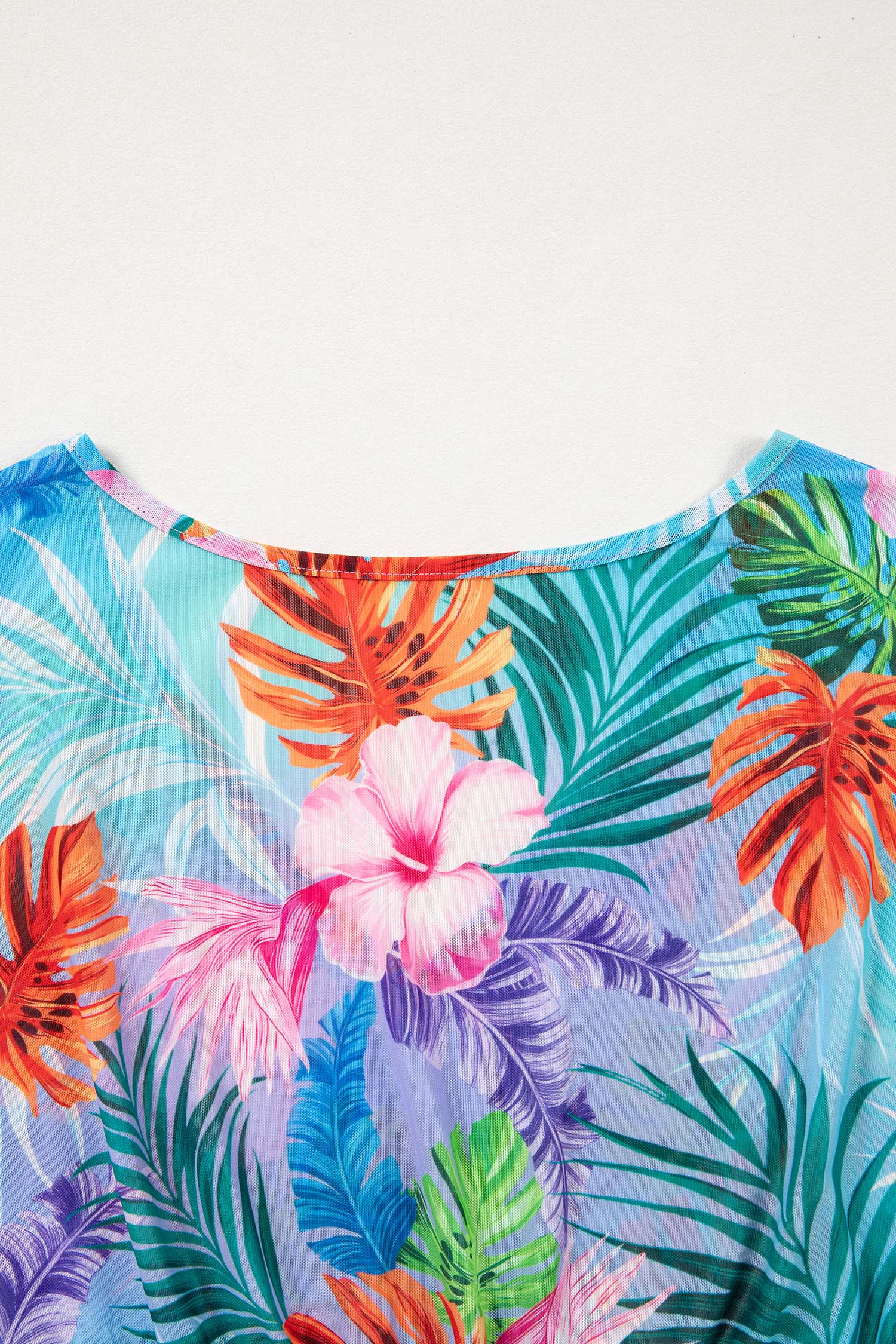 Vestito Copricostume da Spiaggia Semitrasparente con Scollo a V e Stampa Tropicale Celeste - Image 9