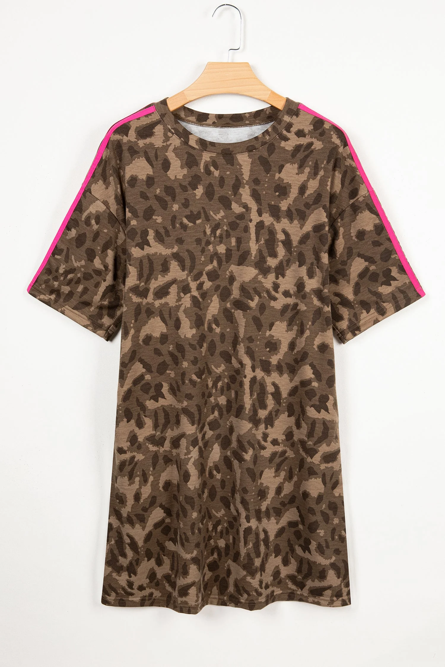 Vestito Mini a T-shirt Marrone con Stampa Leopardata e Tasche - Image 2